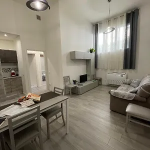 https://da-lenny-grey-the-new-apartment.hotelslidodijesolo.com